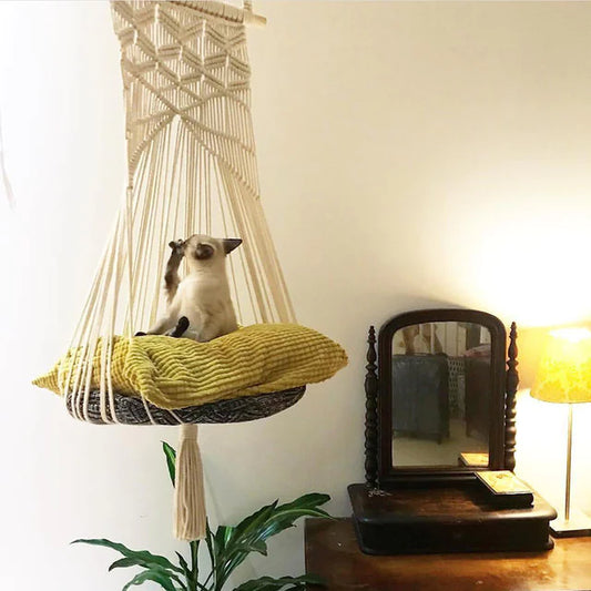 🐾 Cama Colgante Bohemia para Gato – Diseño Artesanal con Encaje