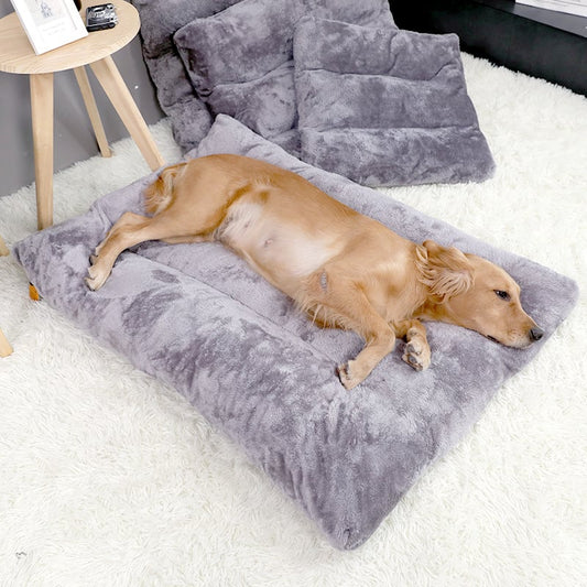 Cama larga y cálida de felpa para perro con base acolchada🏡🐾