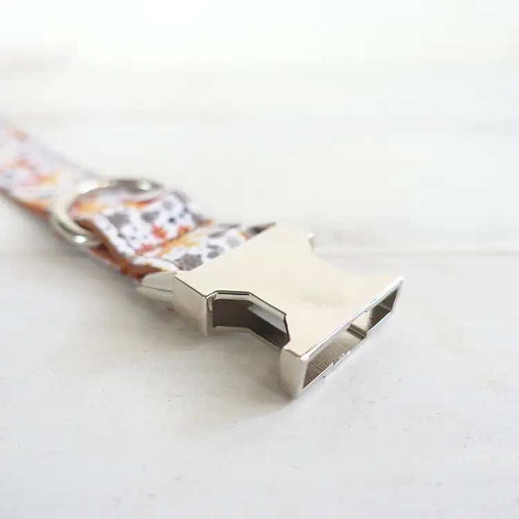 🎄 Collar navideño dorado para perro hecho a mano – de MUTTCO