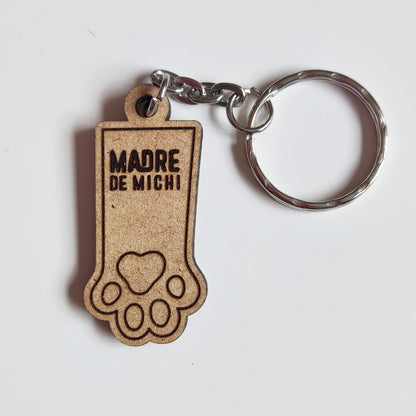 Llavero o imán "Madre de michis"