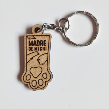 Llavero o imán "Madre de michis"