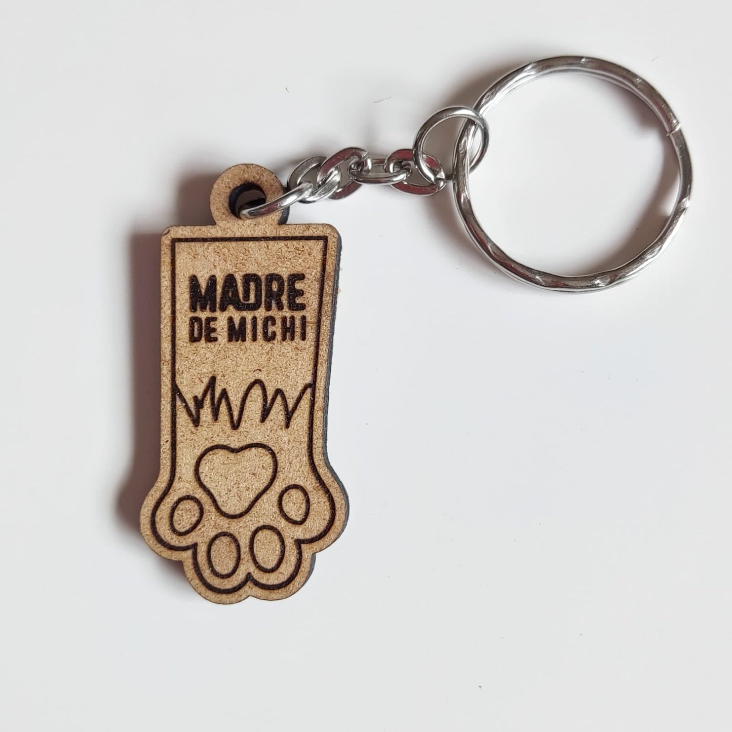 Llavero o imán "Madre de michis"