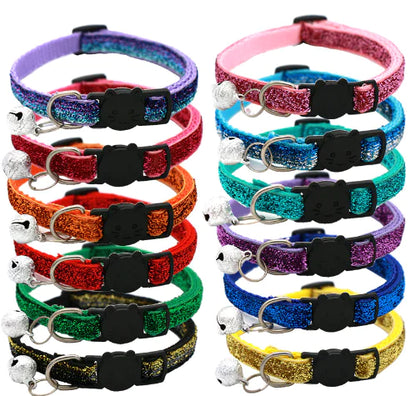 Collar ajustable y lleno de color para tu gato, con una divertida campanita incluida